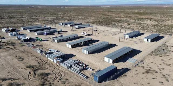 矿机行业正经历快速发展,市场需求持续增长,主要厂商在全球市场中占据主导地位,未来前景广阔。